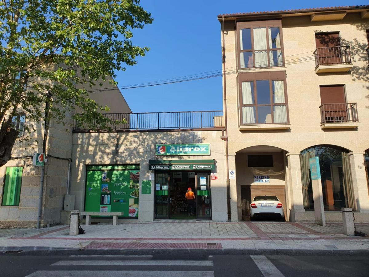 Aparthotel Av